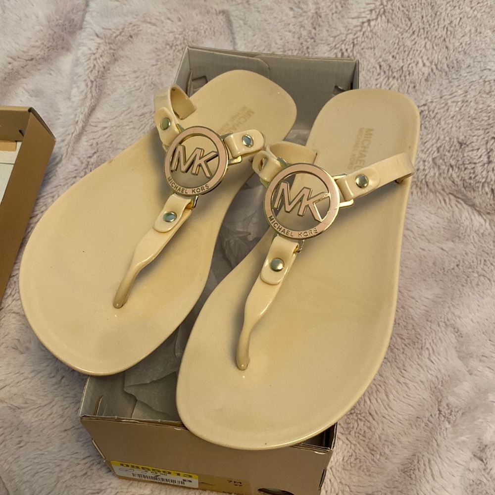 Micheal Kors Flipflops
